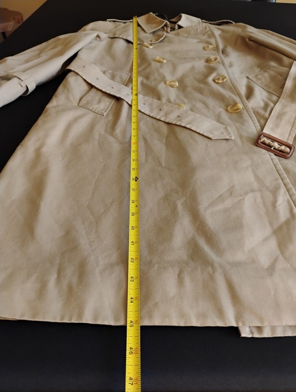 Vintage Burberry Beige Women's Trench Coat with Signature Check Lining - Picture 11 of 13